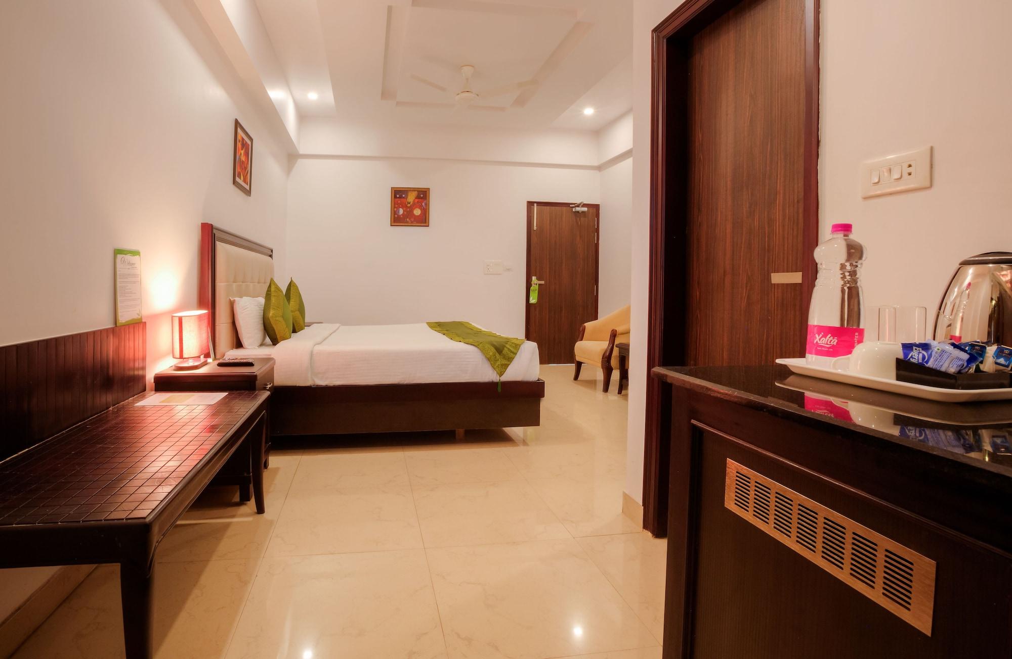 Hotel Treebo Shivam Near Singapore Mall