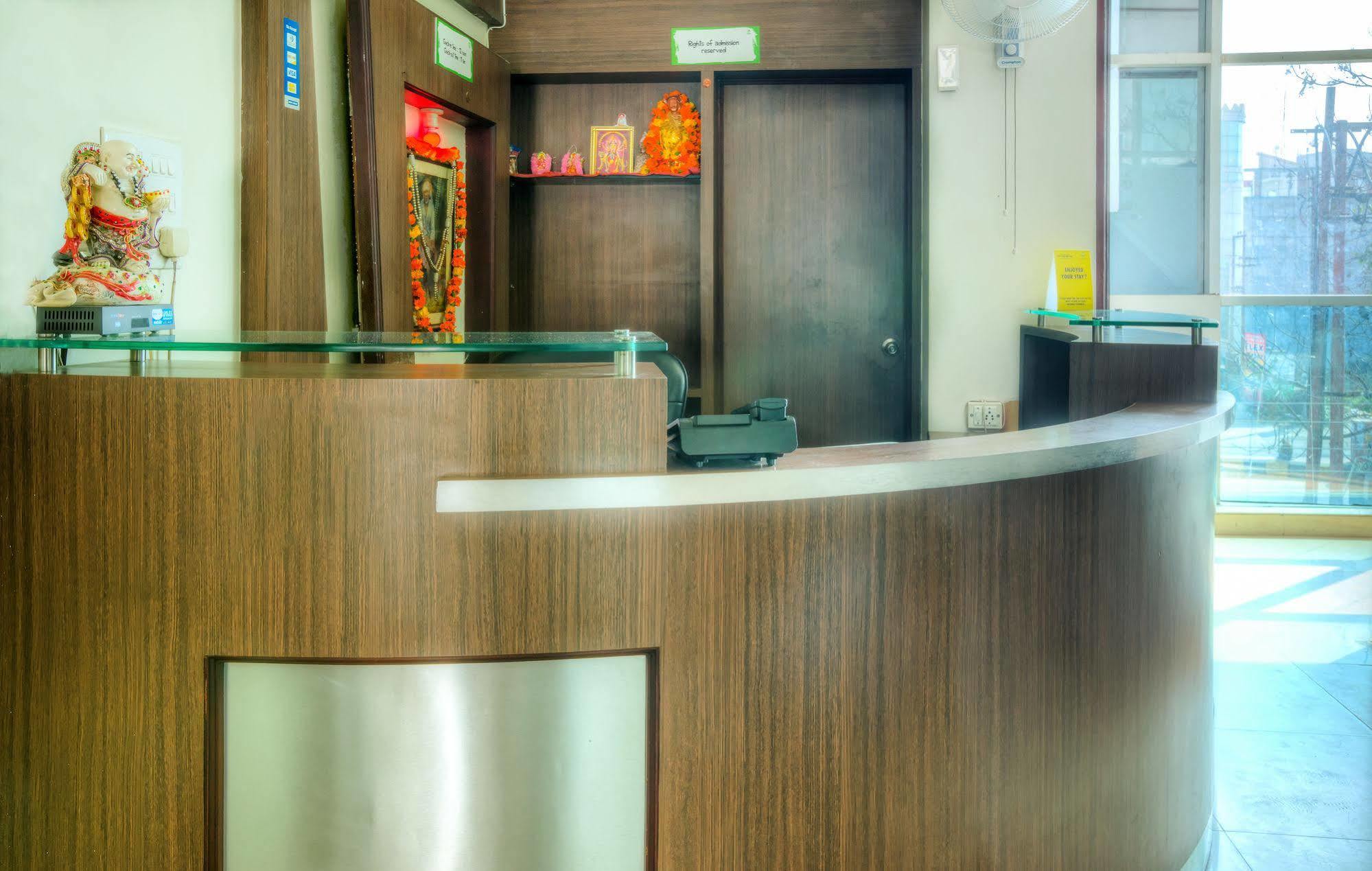 Treebo Shivam Near Singapore Mall Hotel 3*
